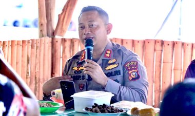 Jumat Curhat”, AKBP Asep Sujarwadi Dengarkan Keluhan Warga Kampung Tengah dan Benteng Hulu 