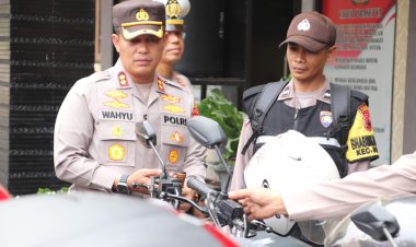 Kapolres Pekalongan Cek Kelengkapan Personil Bhabinkamtibmas