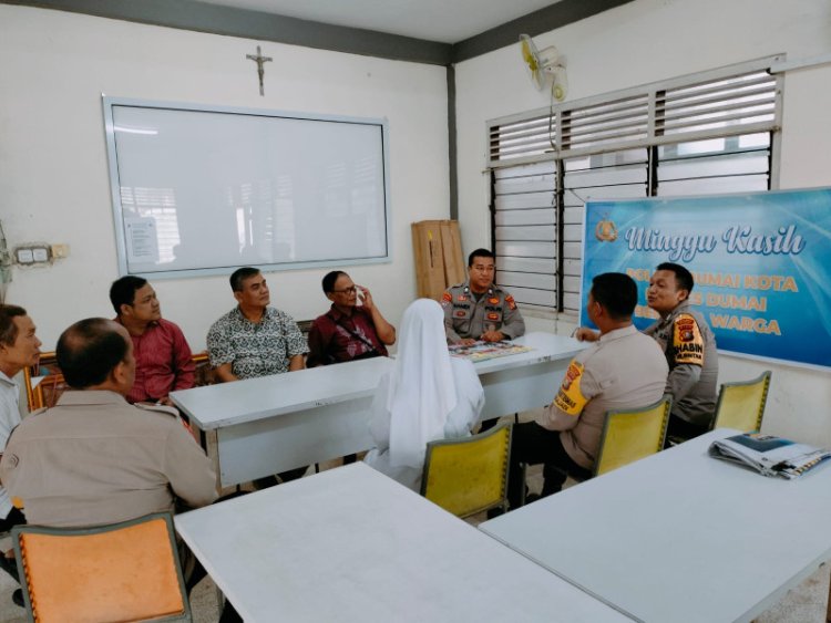 Polres Dumai Melalui Polsek Dumai Kota Menggelar Minggu Kasih di Gereja Fransiskus Xaverius