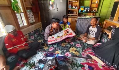 Polsek Tualang Beri Bantuan Tali Asih dan sembako Kepada Anak Cacat Fisik Sejak Lahir