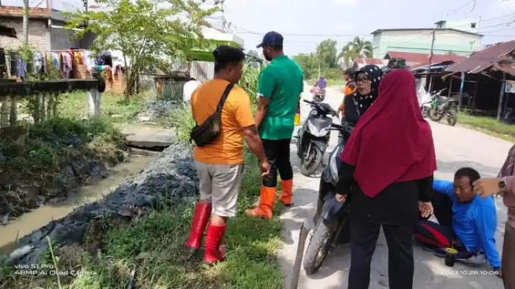 Untuk Atasi Banjir, Kelurahan Bagan Barat Kompak Lakukan Gotong Royong di jalan Utama dan Pelabuhan Baru 