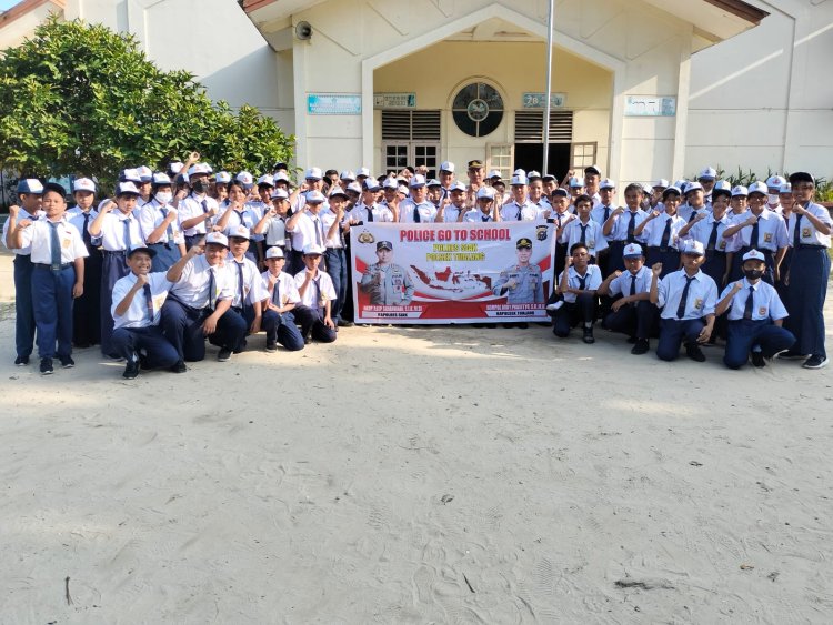 Police Goes To School, Panit Binmas Polsek Tualang Berikan Edukasi Tentang Disiplin dan Nilai-Nilai Pancasila