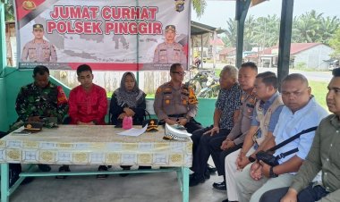 Kapolsek Pinggir Berhasil Amankan KPU 2024 dalam Jumat Curhat, Sosialisasi PSU Dilakukan