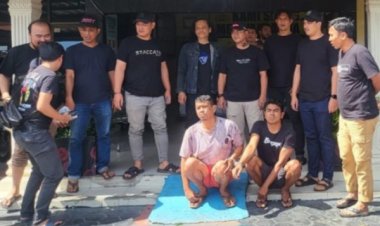 Polisi Amankan Debt Collector Yang Keroyok Wanita di Depan Polsek Bukit Raya