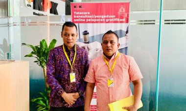 Mantan PJ Wali Kota Pekanbaru Muflihun, Bersama Kuasa Hukum Konsultasi ke Komisi Pemberantasan Korupsi Terkait SPPD Fiktif