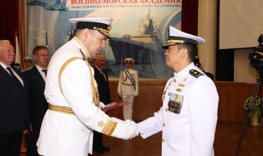 Mayor TNI AL Firman Cahyadi Lulusan Terbaik Akademi Militer Rusia