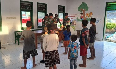 TNI Berbagi Gizi untuk Anak Perbatasan di Mutis