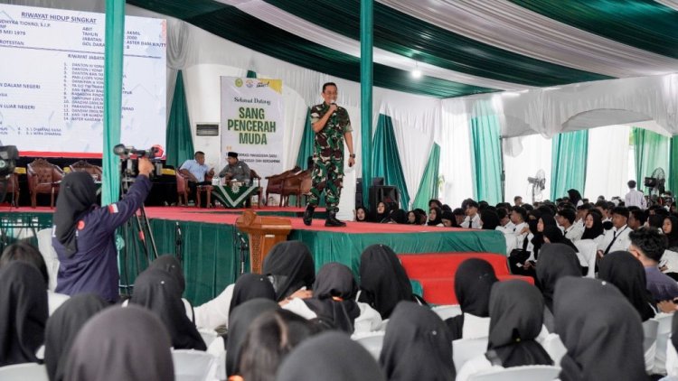 PKKMB UMRI 2025: Kolonel Victor Tanamkan Semangat Bela Negara