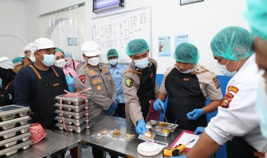 SPPG Yayasan Kemala Bhayangkari Polres Indragiri Hilir Layani 2.438 Pelajar di 12 Sekolah