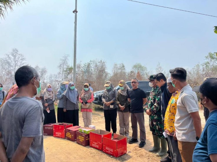 Pemko Dumai Salurkan Bantuan untuk Warga Terdampak Karhutla di Medang Kampai