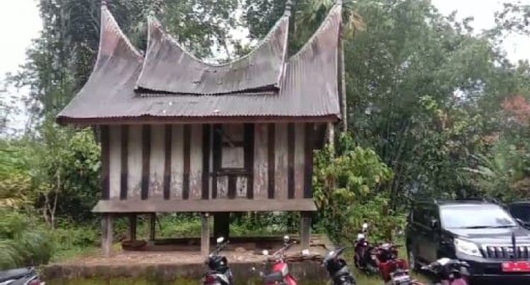 BUPATI PASAMAN BARAT PENUHI UNDANGAN AHLI WARIS SITUS BERSEJARAH RUMAH USANG SINURUIK.