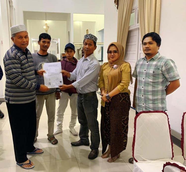 BUPATI TERIMA  KEDATANGAN TUANKU RAJO ADIL SINURUIK TINGGI BESERTA PANUNGKEK DAN TOKOH PEMUDA DI RUMAH DINAS