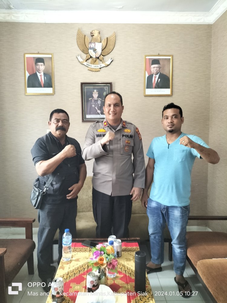 Jalin Silahturahmi Awak Media Bersama Kapolsek Minas Kompol Wan Mantazakka SH. MH