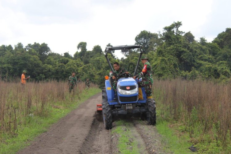Untuk Menyukseskan Program Kasad, Lahan Kosong Milik Kodim 1012/Buntok Seluas 5 Hektar Diubah Menjadi Kebun Semangka