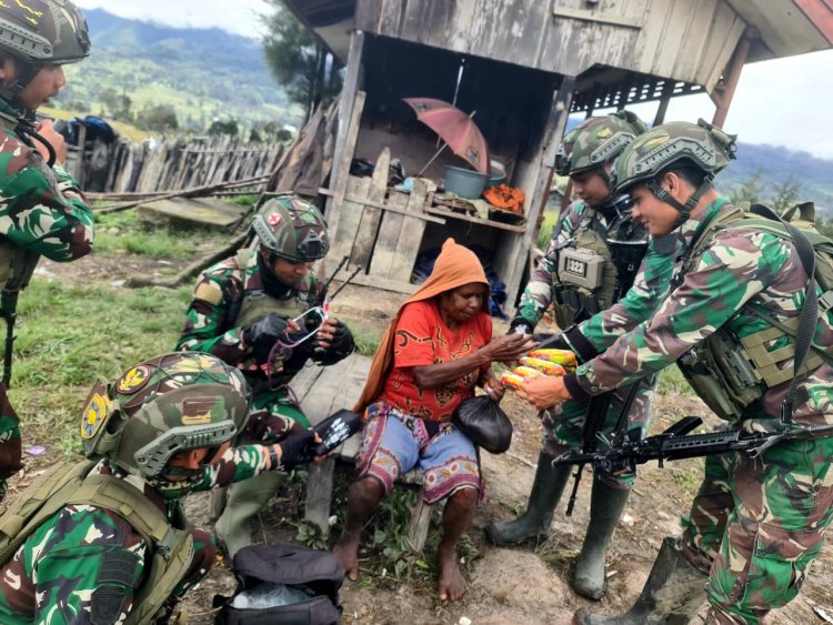 Yonif Mobile 323 Buaya Putih Berikan Pelayanan Kesehatan Hingga ke Pelosok