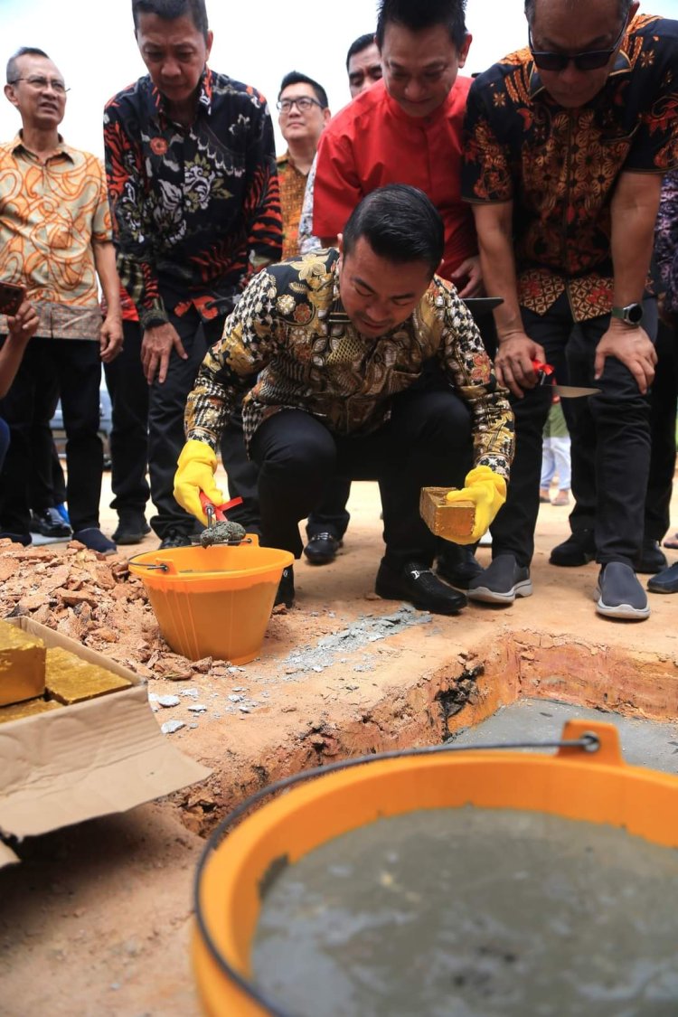 Penjabat Wali Kota Pekanbaru, Risnandar Mahiwa, Resmikan Pembangunan Vihara Yamaloma Dharma