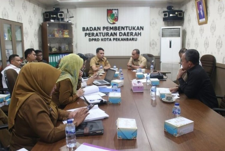 Bapemperda DPRD Pekanbaru dan Pemko Bahas 22 Ranperda Prioritas Tahun 2024