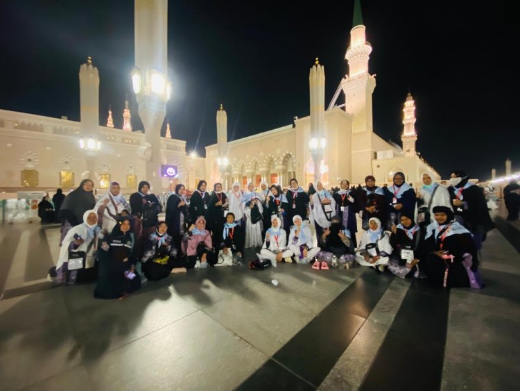 Jamaah Haji Riau Melaksanakan Ziarah Raudhah