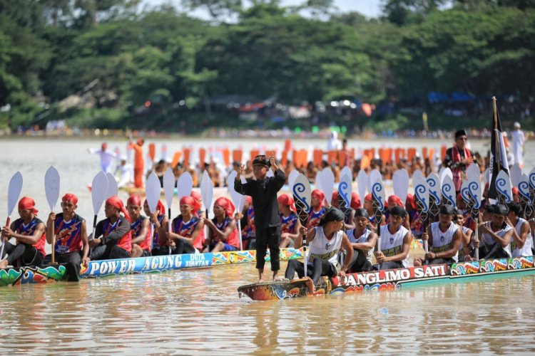 Pacu Jalur Viral TikTok, Tradisi Riau Mendunia