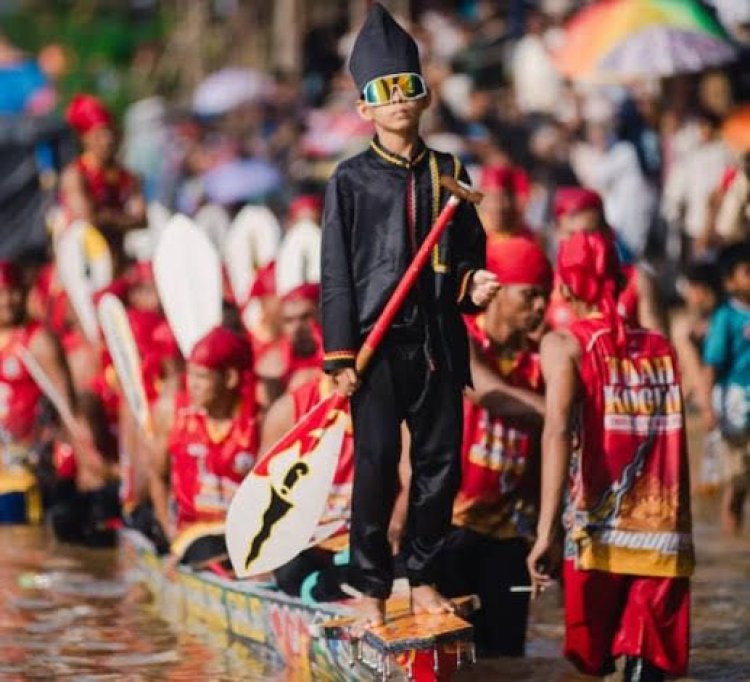 Opini Pacu Jalur: Pacu Jalur dan Obsesi Budaya Datuk Panglimo Dalam