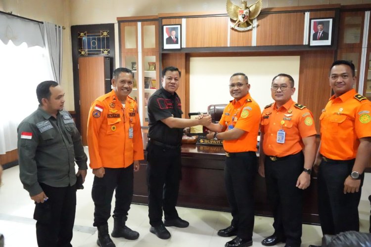 Siaga SAR Saat Pacu Jalur, Kepala Kantor Basarnas Pekanbaru Gelar Audiensi dengan Bupati Kuantan Singingi