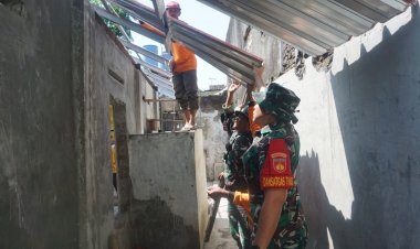 Dansatgas TMMD 125 Kodim Surakarta Turun Bantu Renovasi RTLH