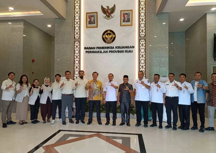 Peningkatan PAD Pekanbaru, Wako Hadiri Penyerahan LHP BPK Riau