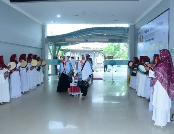 399 CJH Bengkalis Kloter 9 Tiba di Batam, Siap Berangkat ke Tanah Suci