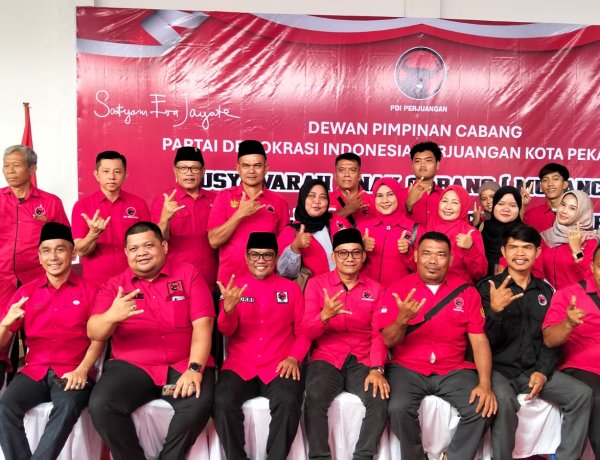 Neldi Saputra “Ombak” Resmi Pimpin PAC PDI Perjuangan Marpoyan Damai