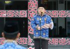Charles Bantjin Bertindak Sebagai Pemimpin Upacara Hari Kesadaran Nasional