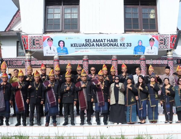 Pemkab Dairi, Peringati Harganas Ke-33 Tahun 2026, Wabub Bertindak Sebagai Inspektur Upacara