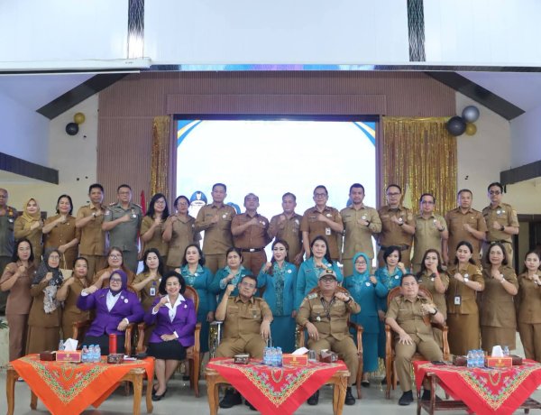 Bupati Dairi Kukuhkan TP Posyandu Kabupaten, Sekaligus Ketua TP Posyandu Dairi Lantik Ketua TP Posyandu Kecamatan Periode 2025-2030