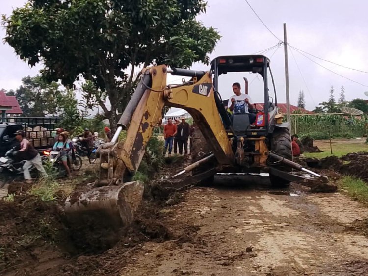 Pemerintah Dairi Bersama Warga Sumbul, Adakan Kegiatan Jatagena Serta Perbaiki Infrastruktur Desa 