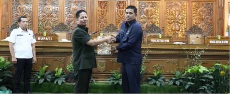Rapat Paripurna DPRD Kuansing, Plt Bupati Sampaikan Pertanggungjawaban APBD 2025